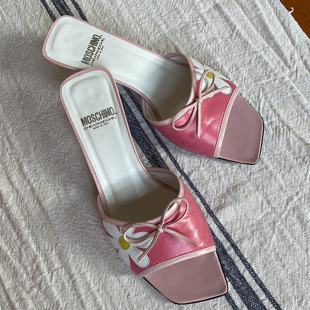 Vintage AUTHENTIC ‘90s Moschino Cheap and Chic Kitten Heel Mules, size 37 (7 US)